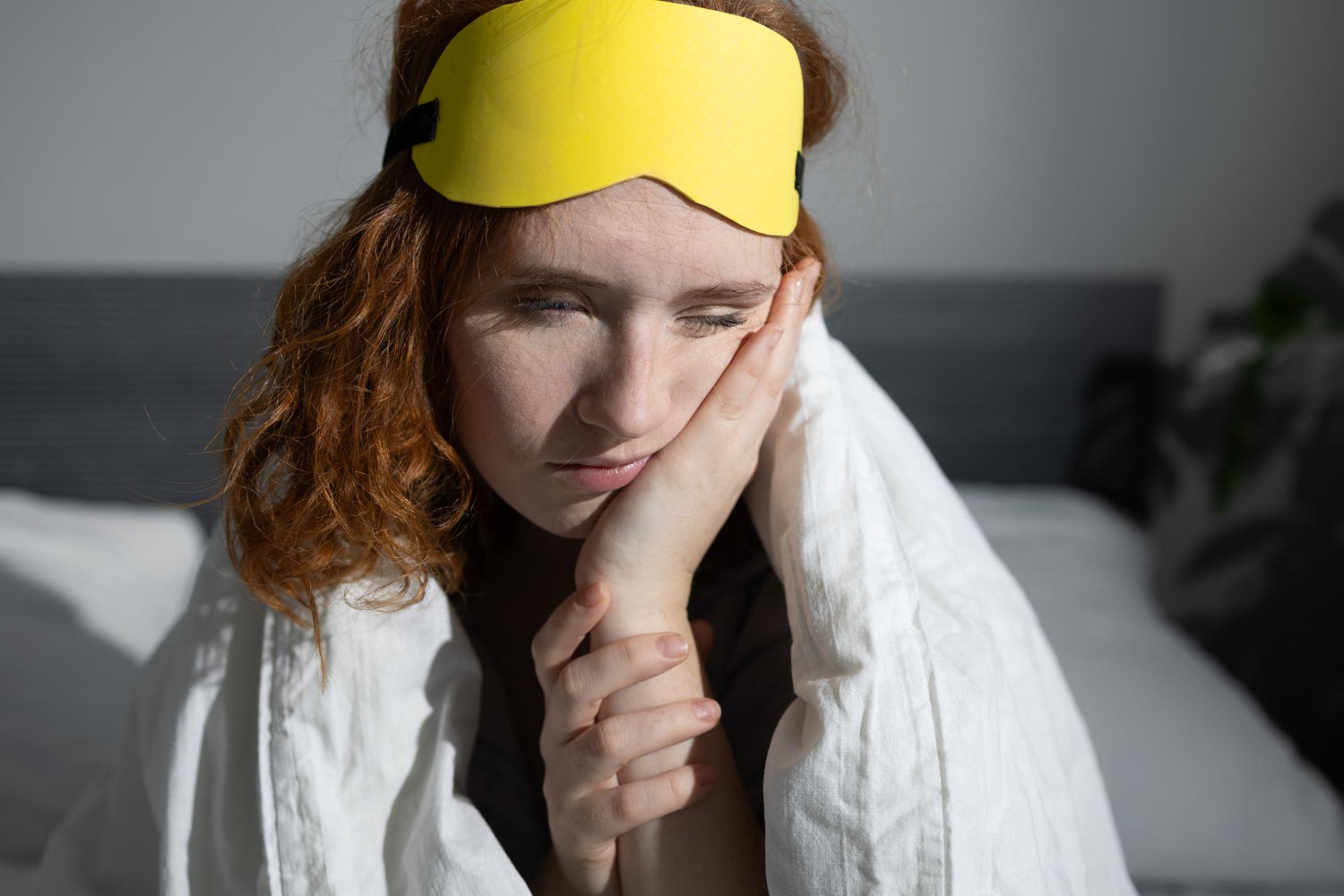 De ce te trezesti obosit: cauze ascunse si solutii simple