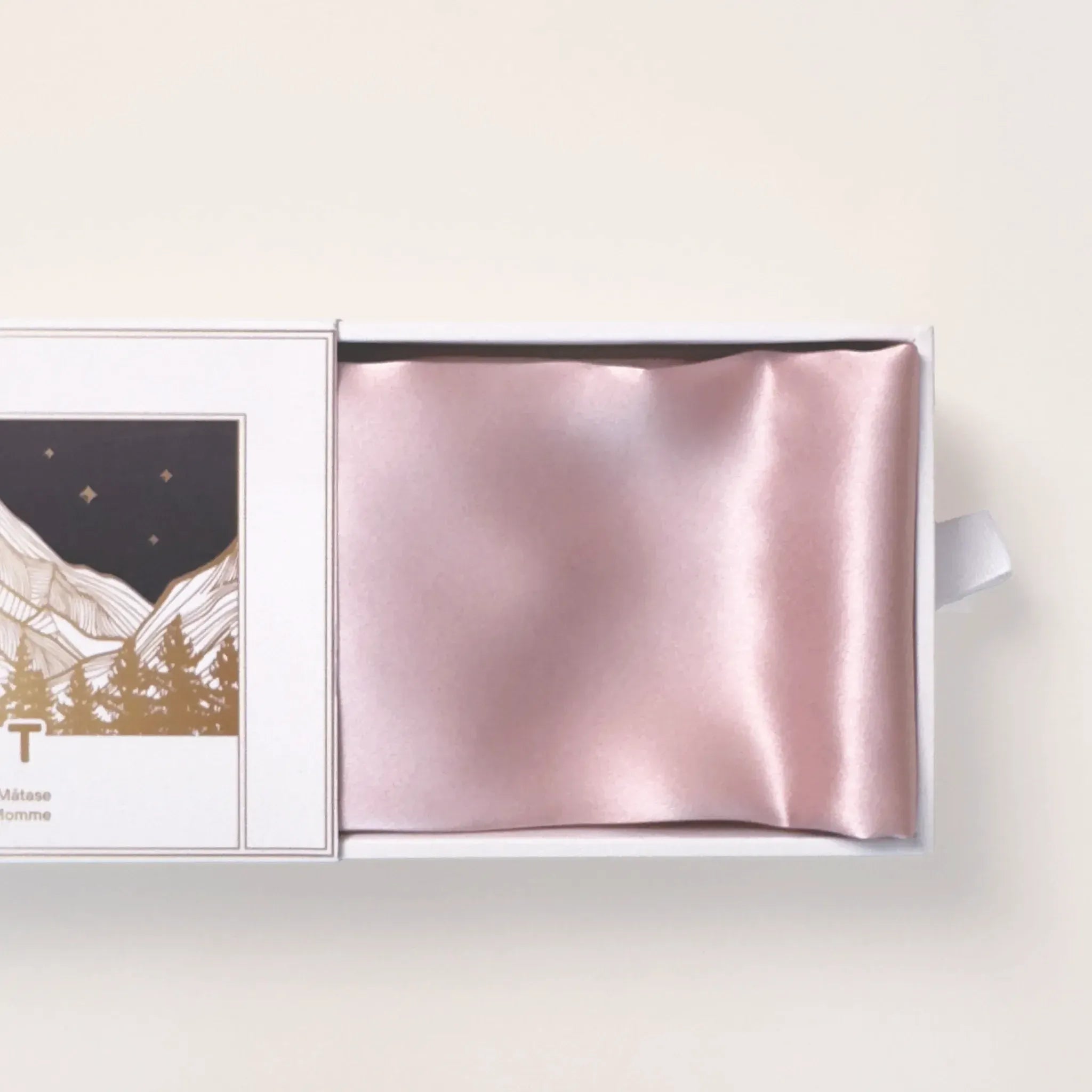 Față de Pernă din Mătase