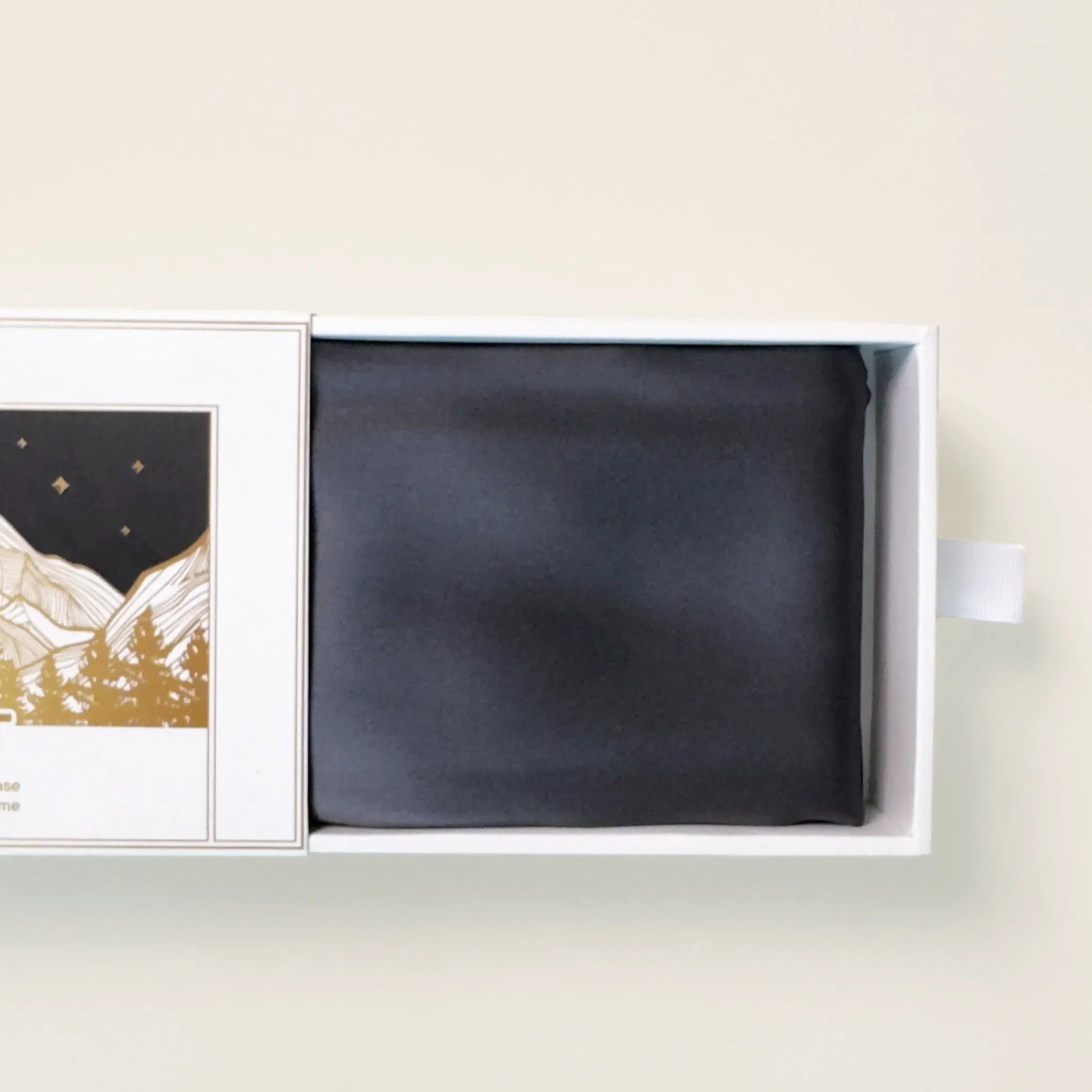 Față de Pernă din Mătase