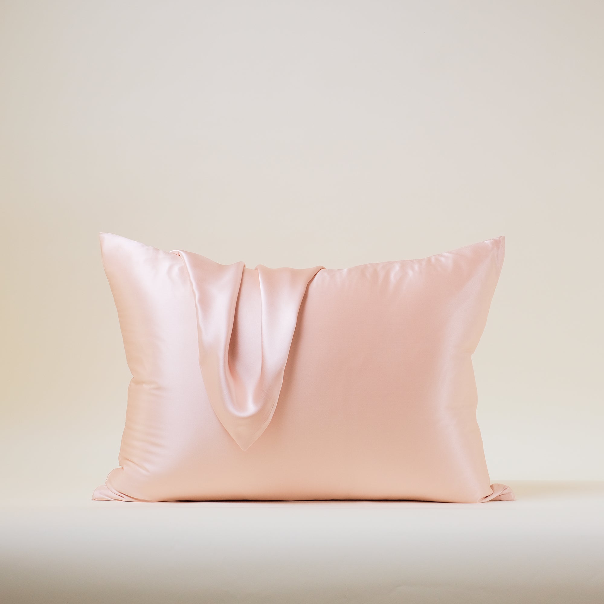 Față de Pernă din Mătase